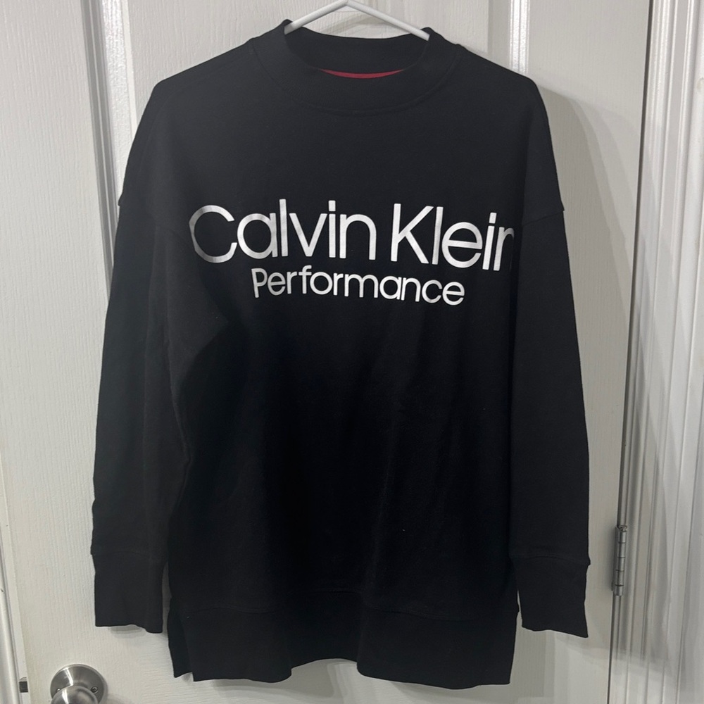 Calvin Klein Women’s Medium Black Crewneck Sweatshirt NWOT